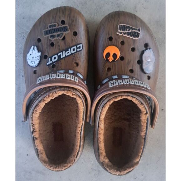 Star Wars Chewbacca X Crocs Classic Lined Clog Espresso 2023 Size Junior 4 - Picture 1 of 7